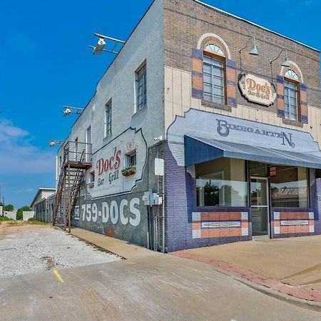 The Loft At 113 - Gateway To The North Texas Hill Country Muenster Exterior foto