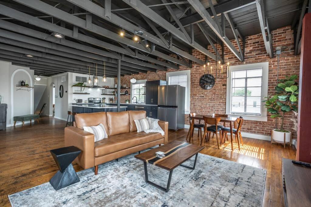 The Loft At 113 - Gateway To The North Texas Hill Country Muenster Exterior foto