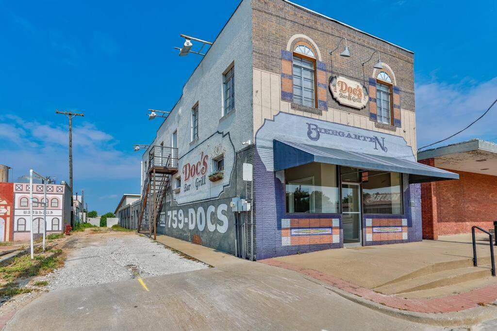 The Loft At 113 - Gateway To The North Texas Hill Country Muenster Exterior foto